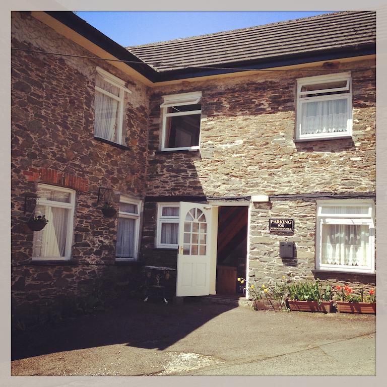 The Copley Arms Hotel Looe Exterior photo